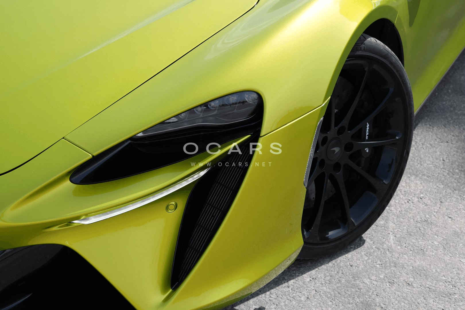 McLaren Artura Spider